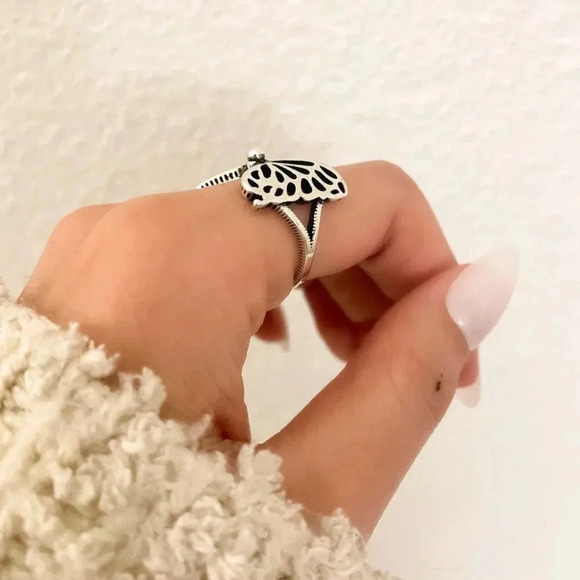 925 Sterling Silver Butterfly Ring Wings Ring Minimalist Geometric Ring Band - Picture 9 of 10